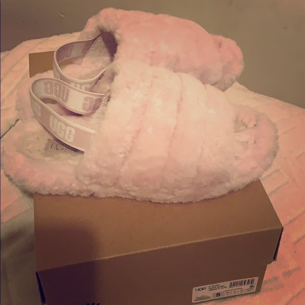 UGG SLIDES